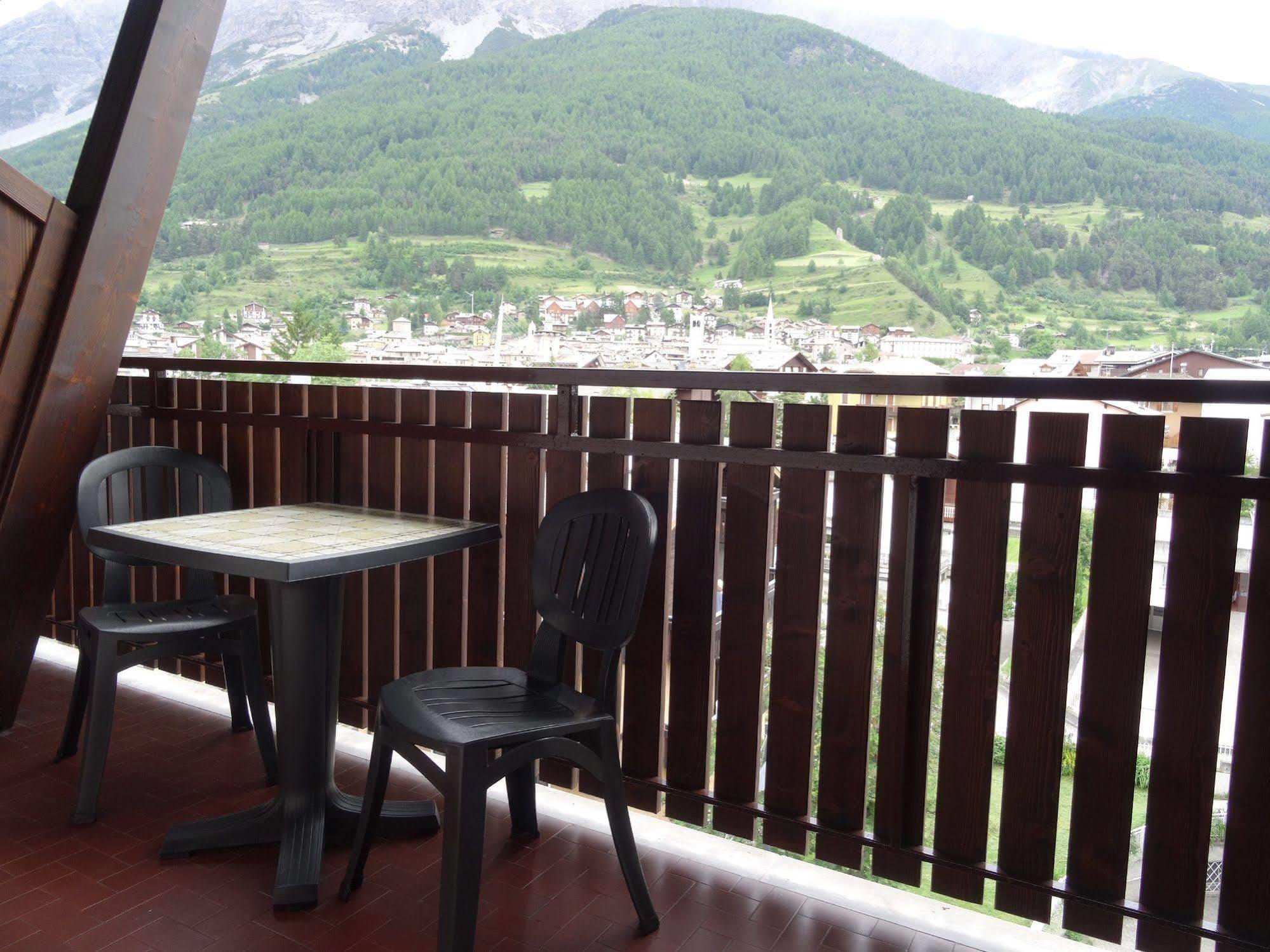 Hotel Larice Bianco Bormio Exterior photo
